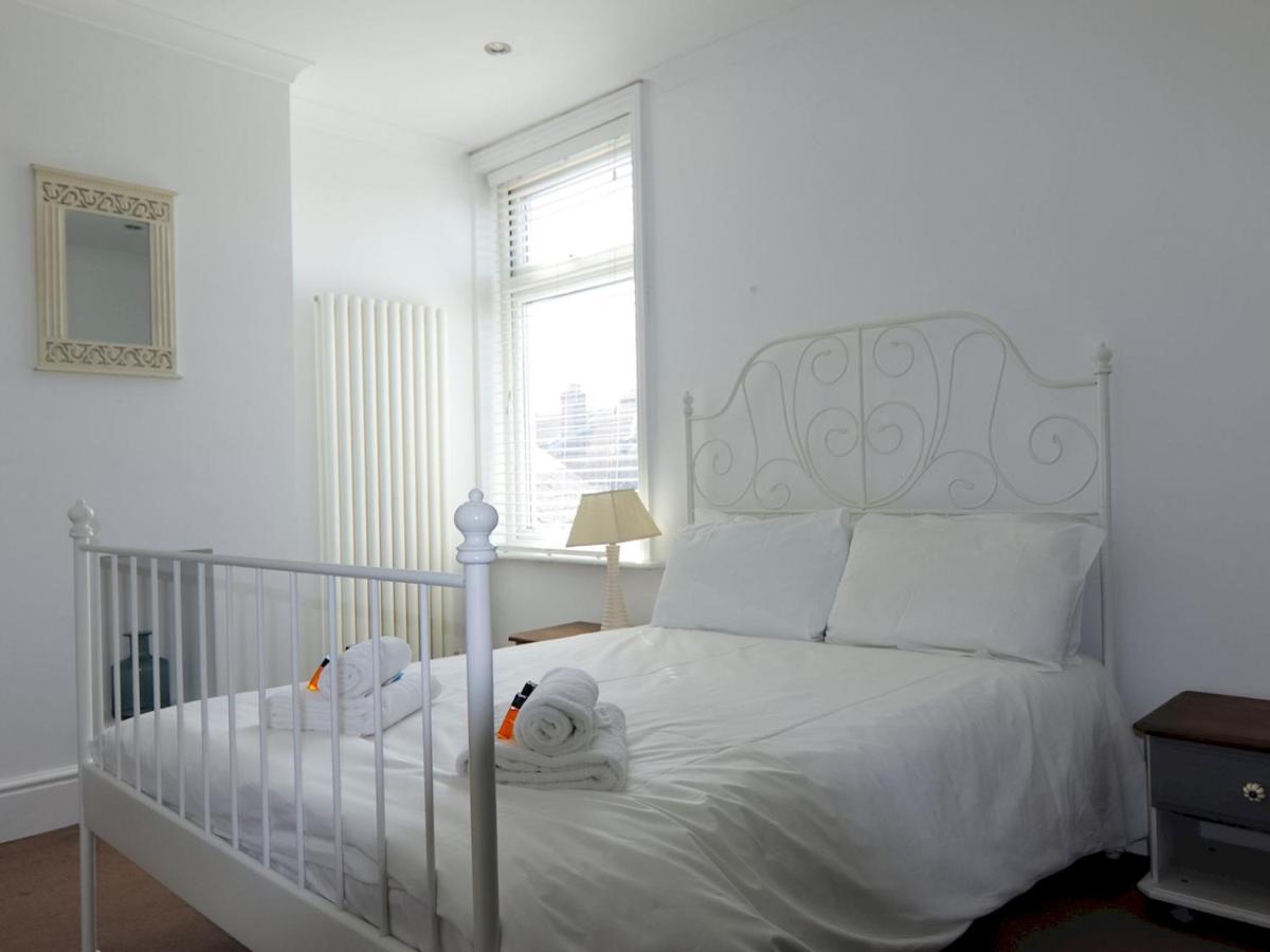 Pass The Keys 2bed W Garden Bar 10min Walk To Central Southsea