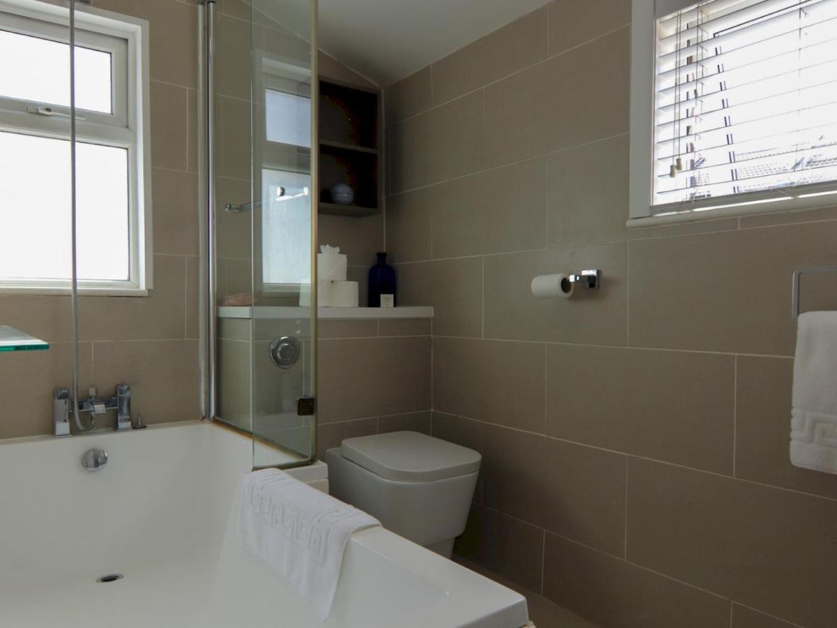 Pass The Keys 2bed W Garden Bar 10min Walk To Central Southsea